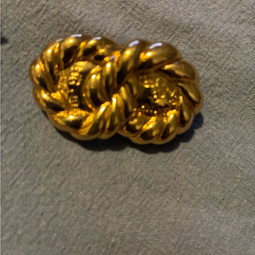Nina Ricci Twisted Gold Brooch 75$
